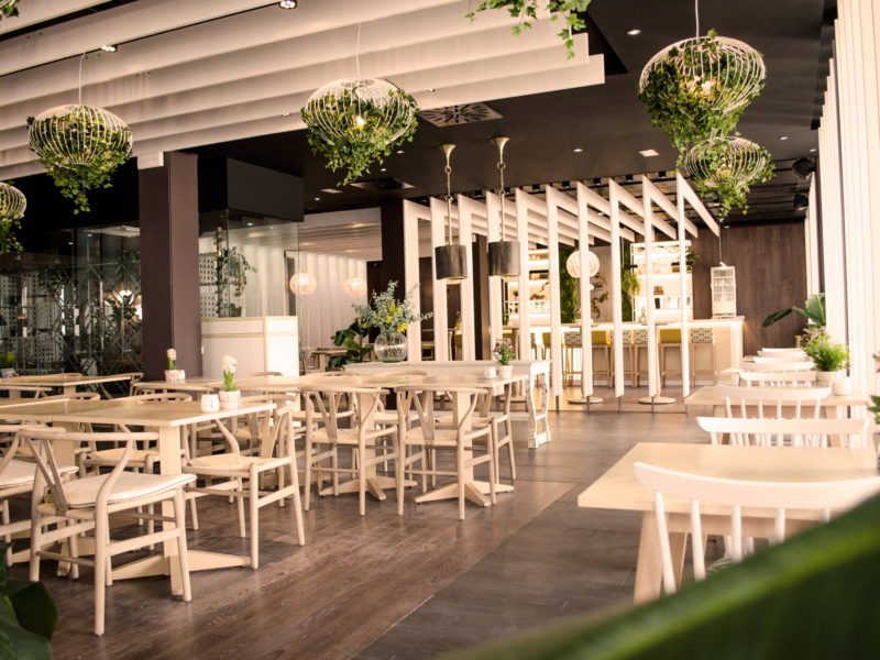 Vista del salón central del BeVivo Restaurante de Torrejón de Ardoz