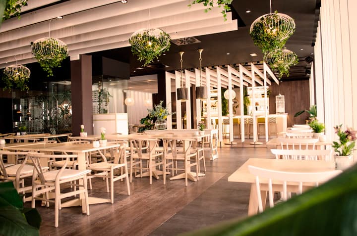 Vista del salón central del BeVivo Restaurante de Torrejón de Ardoz